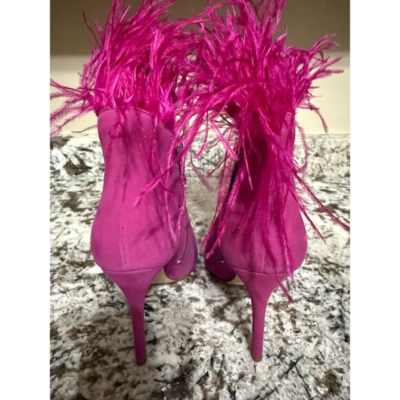 MICHAEL MICHAEL KORS Whitby Feather Trim Suede Ankle Boot 6.5 NWOB $250 - Picture 4 of 13